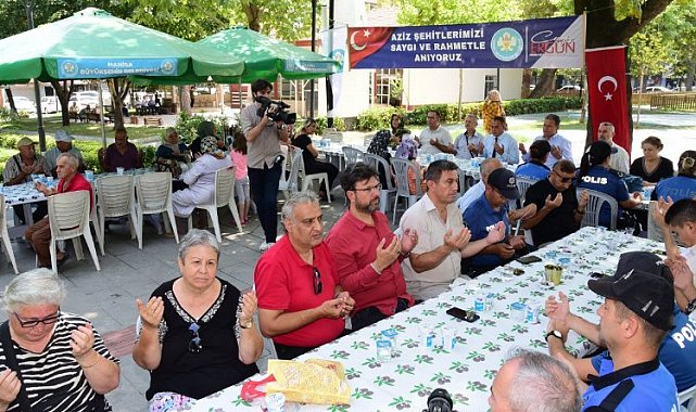 Manisa kahraman şehitlerini unutmuyor