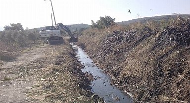 Manisa Kırkağaç'ta dere temizliği