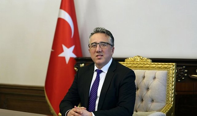 Mehmet Savran'dan çifte mesaj