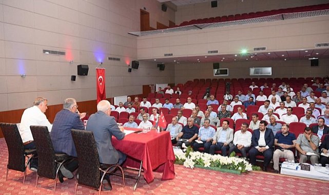 Memduh Büyükkılıç Develi'de muhtarlarla buluştu