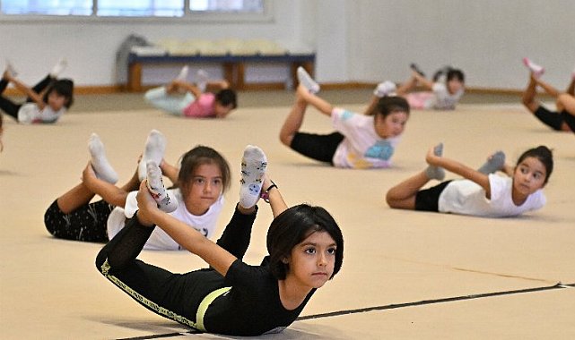 Muratpaşalı çocuklar sporla mutlu