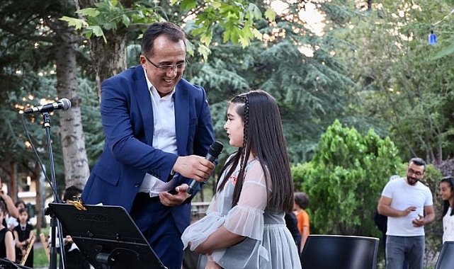 Nevşehir Belediyesi'nden öğrencilere kırtasiye desteği