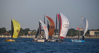 Olympos Regatta için start verildi... 26 tekne İstanbul'dan Mudanya'ya yelken açtı