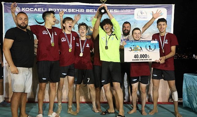 Plaj Şenlikleri Kocaeli'ne renk kattı