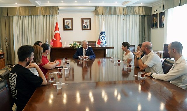 Rektör Budak, Egeli ekibi ağırladı