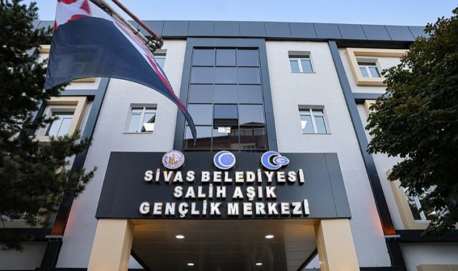 Sivas'ta Salih Âşık Gençlik Merkezi hizmete açıldı