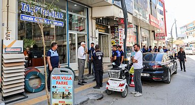 Zabıtadan kaldırım işgaline denetim