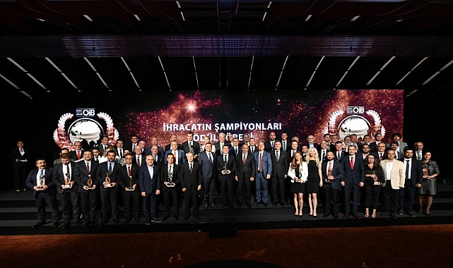 Bursa'da otomotivde ihracatın şampiyonları ödüllendirildi