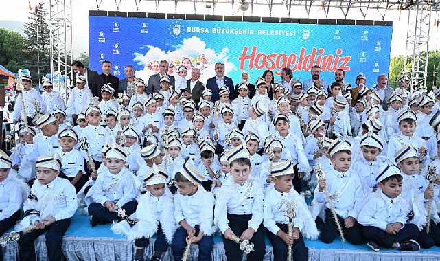Bursa'da 1000'den fazla çocuk erkekliğe ilk adımını attı