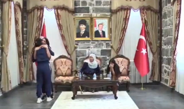 Diyarbakır annelerinden biri daha evladına kavuştu