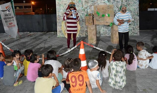Hataylı minikler 'Karınca Kararınca' ile eğlendi