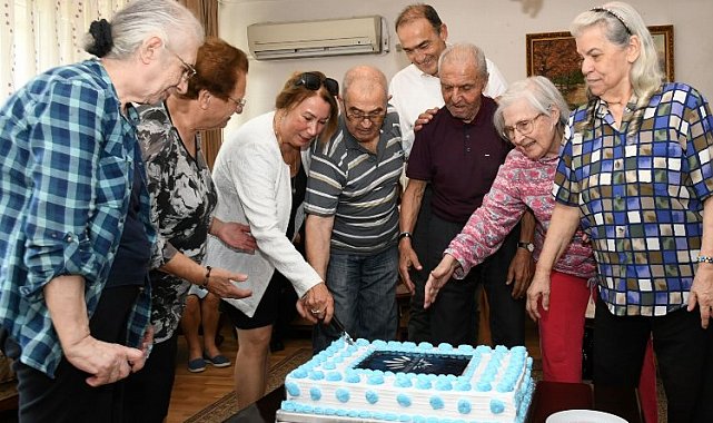 Karabağlar'dan yaşlılara vefa