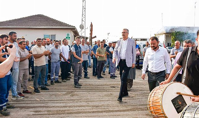 Karacabey Belediyesi'nde toplu sözleşme sevinci