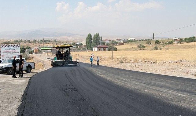 Kayseri Talas Belediyesi'nden Kamber'de asfalt çalışması