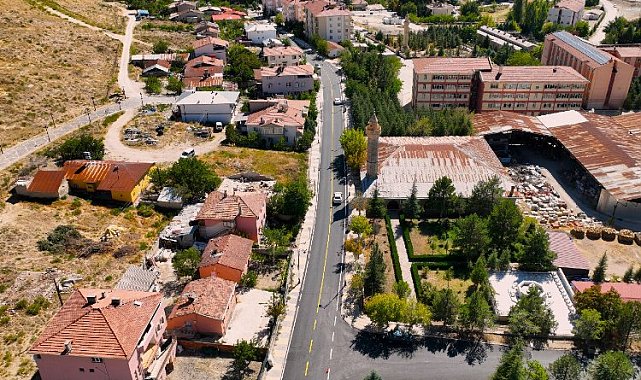 Malatya Darende'de asfalt çalışmaları sürüyor