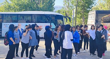 Manisa Belediyesi öğrencileri kitapla buluşturdu