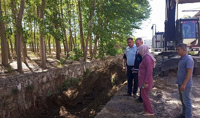 Manisa Kula'da dere temizlikleri sürüyor