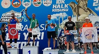 Manisalı atlet Kayseri kürsüsünde