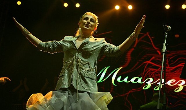 'Nostalji Kraliçesi' Manisalıları mest etti