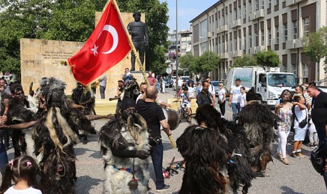 Tütütabaklar, Balıkesir'deki kutlamalara damga vurdu