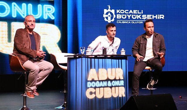 Abur Cubur Show seyirciden tam not aldı