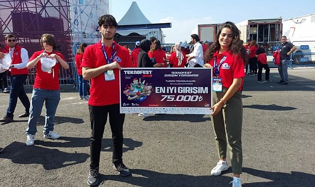 AGÜ öğrencilerine TEKNOFEST'te birincilik ödülü
