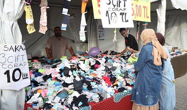 Çayırova'da alışveriş şenliği sürüyor