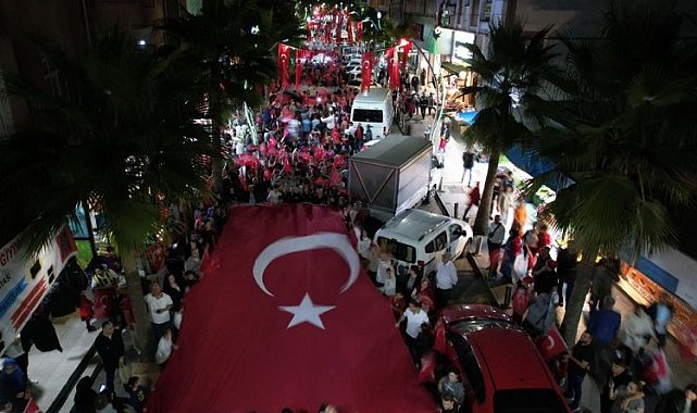 Çayırova'da coşkuya yakışır fener alayı