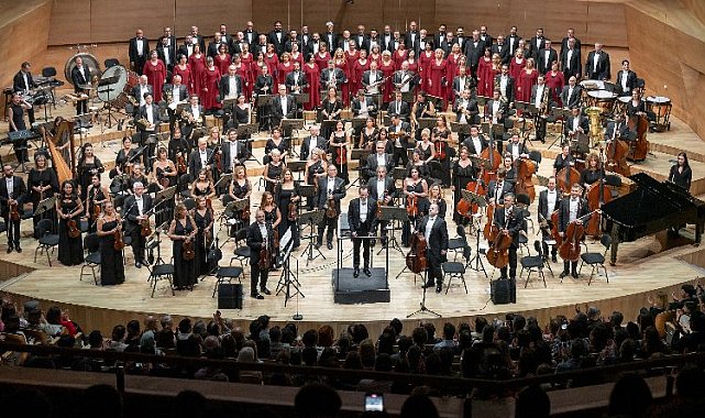 Cumhurbaşkanlığı Senfoni Orkestrası sezonu açtı
