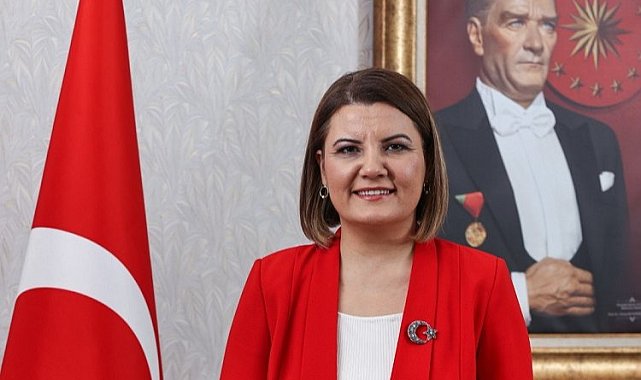 "Cumhuriyetin kanatları altında nice 100 yıllara"