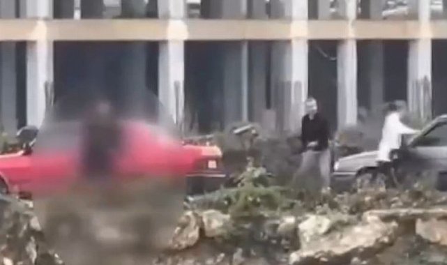 Düzce'de cinnet geçiren kocanın o anı kameralara yansıdı
