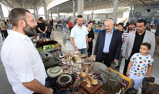 Gebze'de Antika Pazarı'na yoğun ilgi