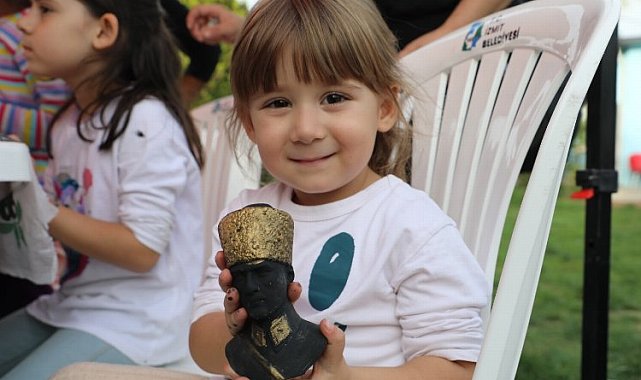 'Her Eve Bir Atatürk' çocuk atölyeleri sürüyor