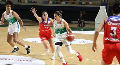 İzmit'in perileri evinde Botaş'ı devirdi: 65-52