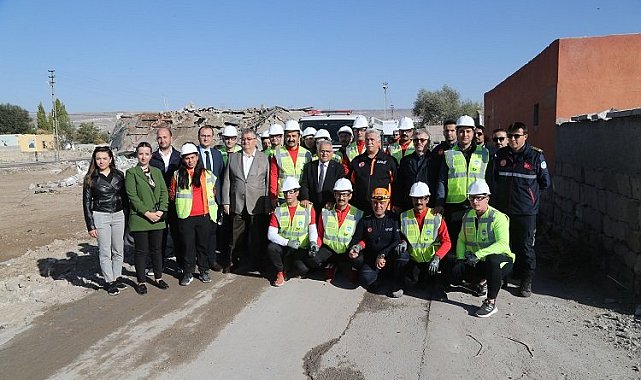 Kayseri Büyükşehir Kentsel Arama Kurtarma'dan tatbikat