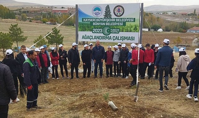 Kayseri Büyükşehir liselilerle bin fidan dikti