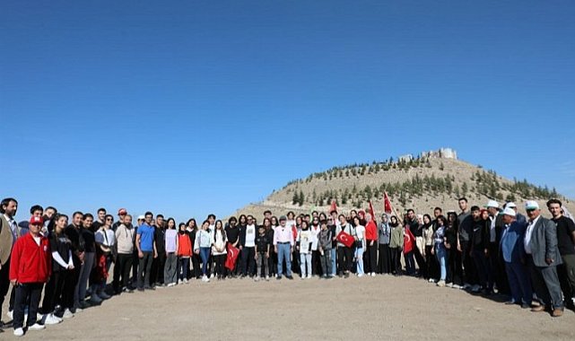 Kayseri Kocasinan'da 100'üncü yıl anısına 100 fidan