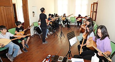 Kayseri Talas Belediyesi'nden bağlama kursu