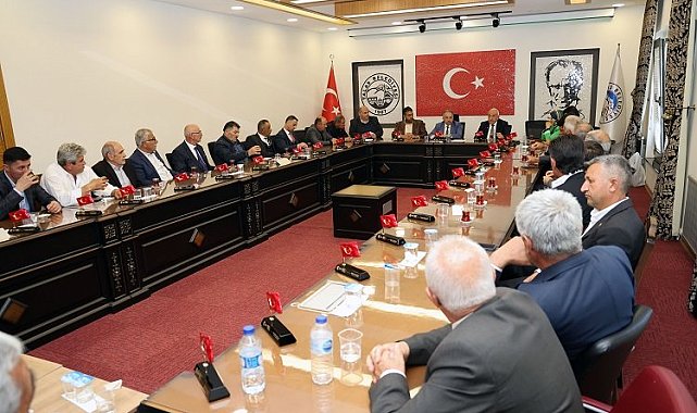 Kayseri Talas'ta cumhuriyet temalı muhtarlar toplantısı