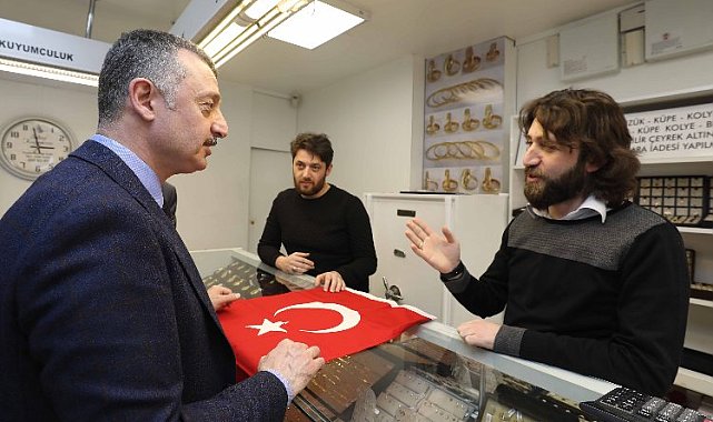 Kocaeli 20 bin Türk Bayrağı dağıtacak
