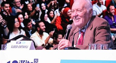 Kocaeli Kitap Fuarı'nda Ortaylı'ya büyük ilgi
