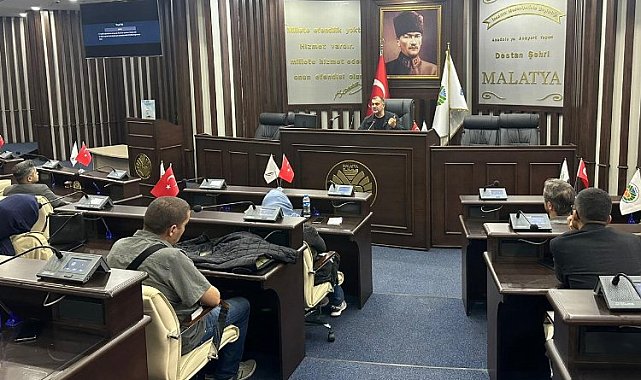 Malatya Büyükşehir'e yeni atanan aday memurlara hizmet içi eğitim