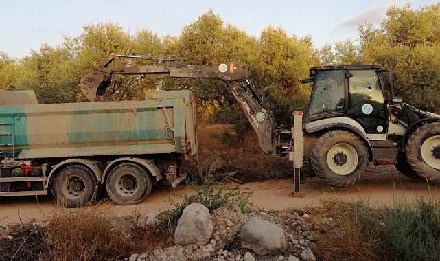 Manisa Saruhanlı da taşkınlara karşı temizlik