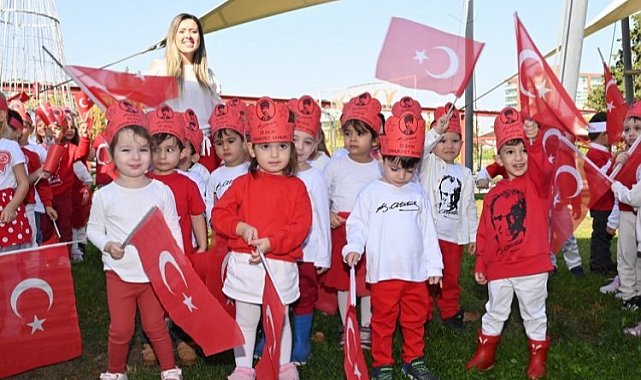 Manisalı minik yürekler 100'üncü yıl coşkusunu yaşadı