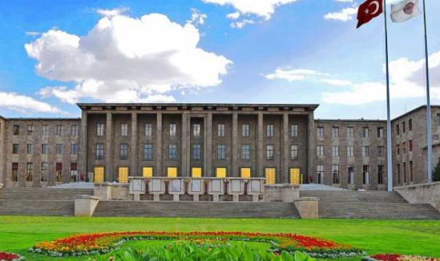 Mecliste yeni yasama yılı açılıyor