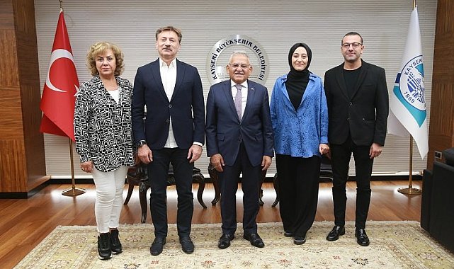 Memduh Büyükkılıç'a İstanbul'dan misafir