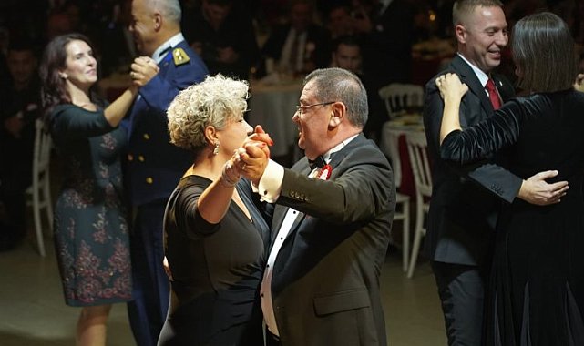 Milas'ta Cumhuriyet Balosu coşkusu