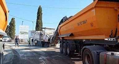 Muğla Bodrum'da sıcak asfalt çalışmaları başladı