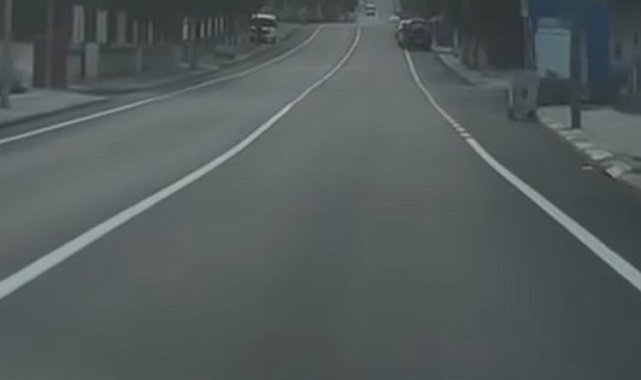 Pazaryeri'nin caddelerine sıcak asfalt serimi