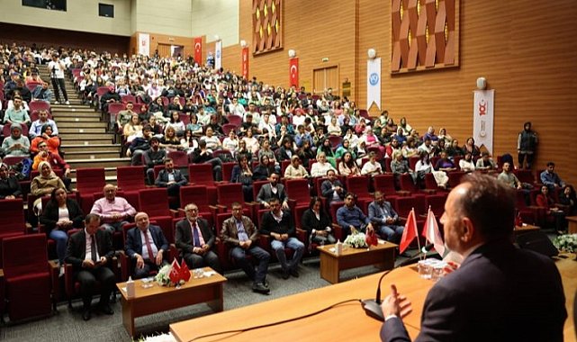 Prof. Dr. Tufan Gündüz'den KAYÜ'de konferans